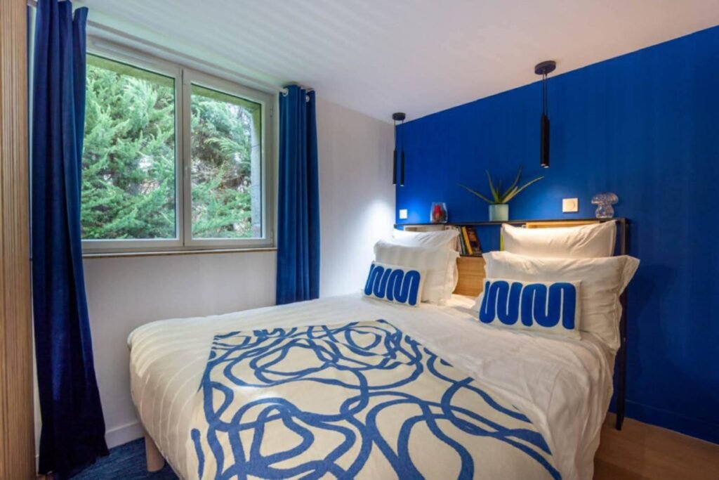 CHAMBRE A COUCHER